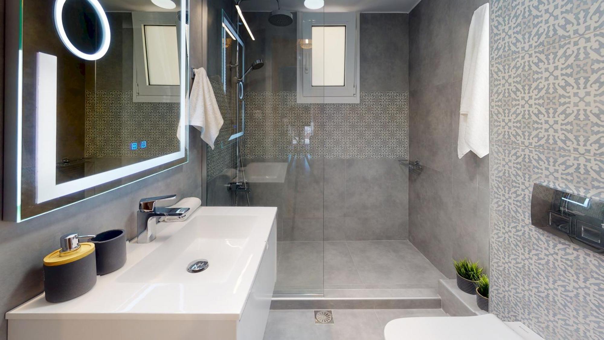 Motley Luxury Apartment By Estia Heraklion  ภายนอก รูปภาพ