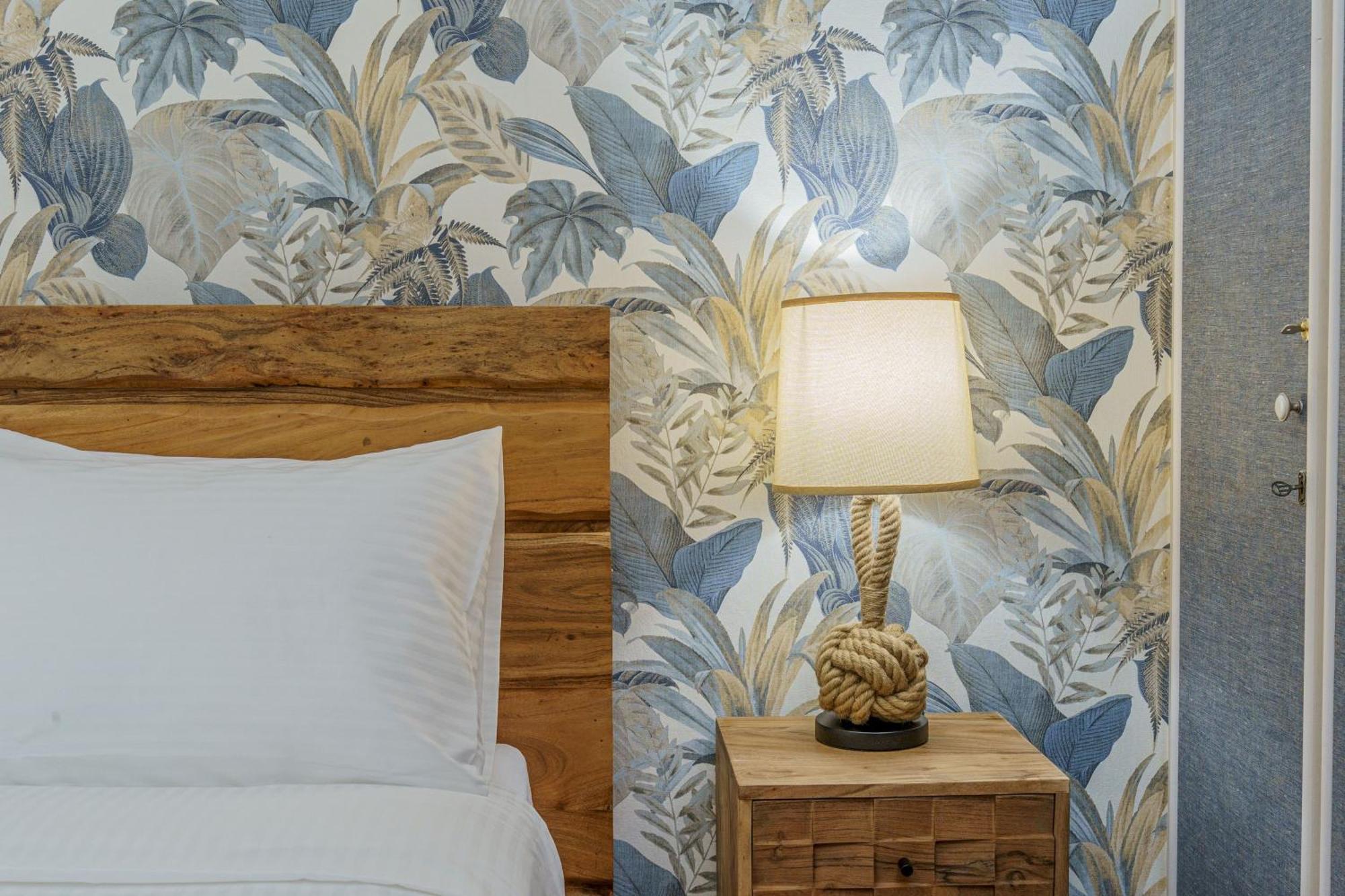 Motley Luxury Apartment By Estia Heraklion  ภายนอก รูปภาพ