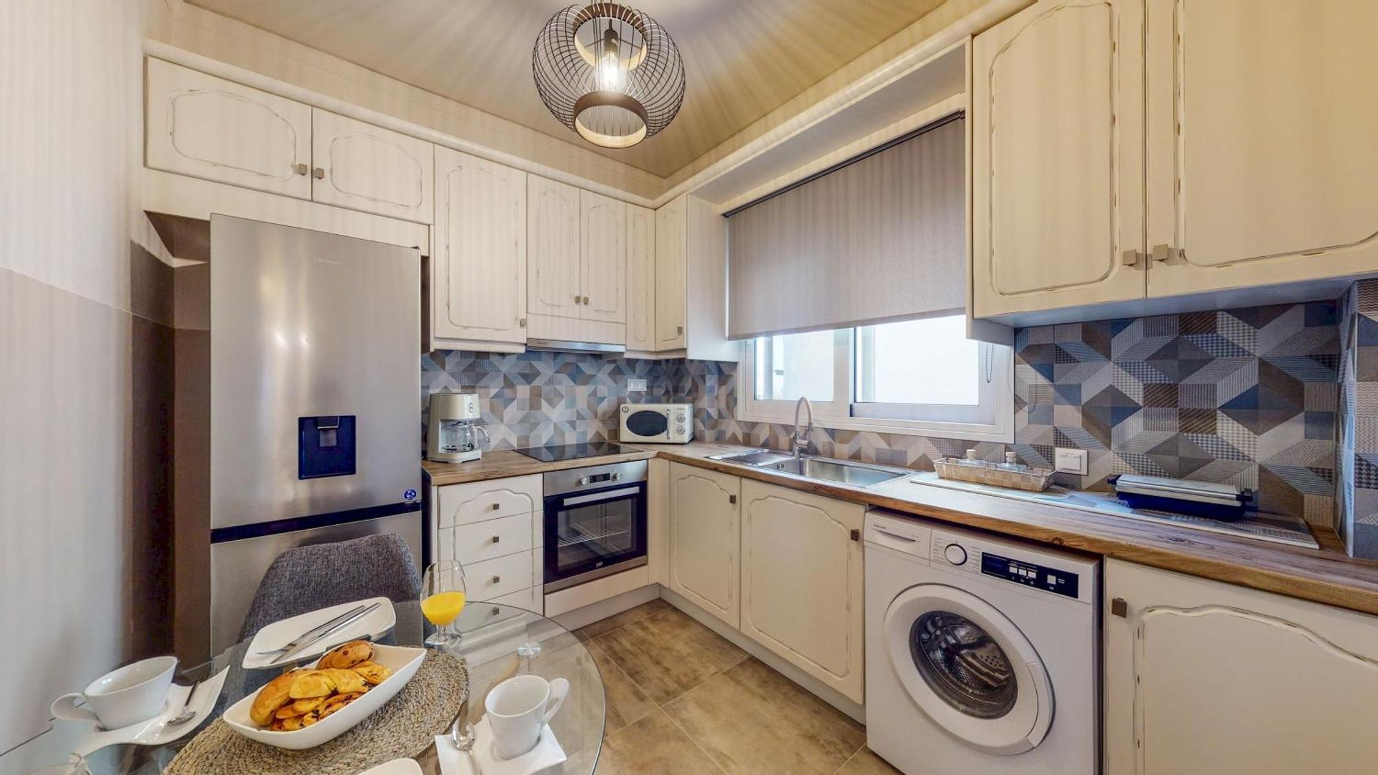 Motley Luxury Apartment By Estia Heraklion  ภายนอก รูปภาพ